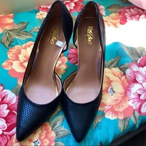 Mossimo black faux snakeskin heels